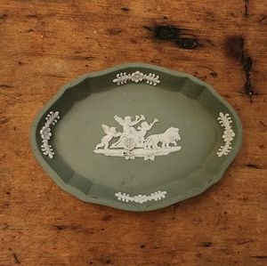 Wedgewood - small ring holder/mini plate